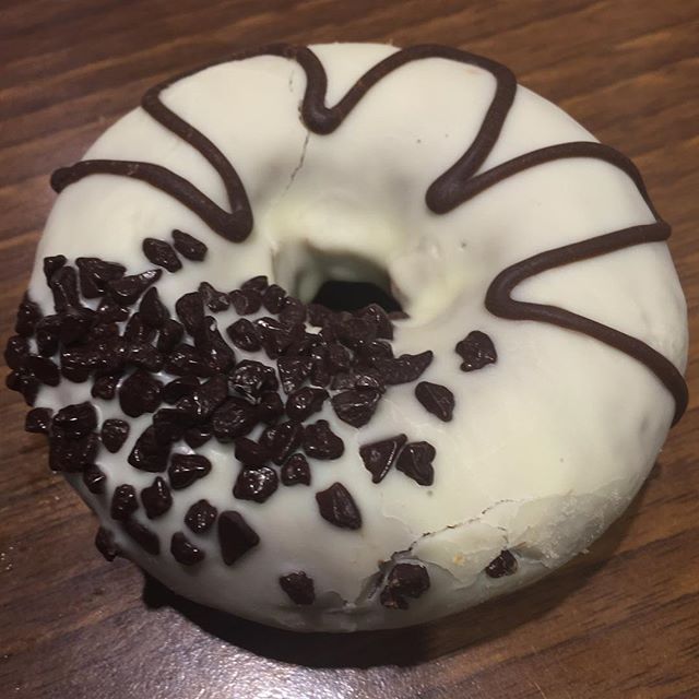 krispykreme tripple chocolate doughnut milkchocolate w